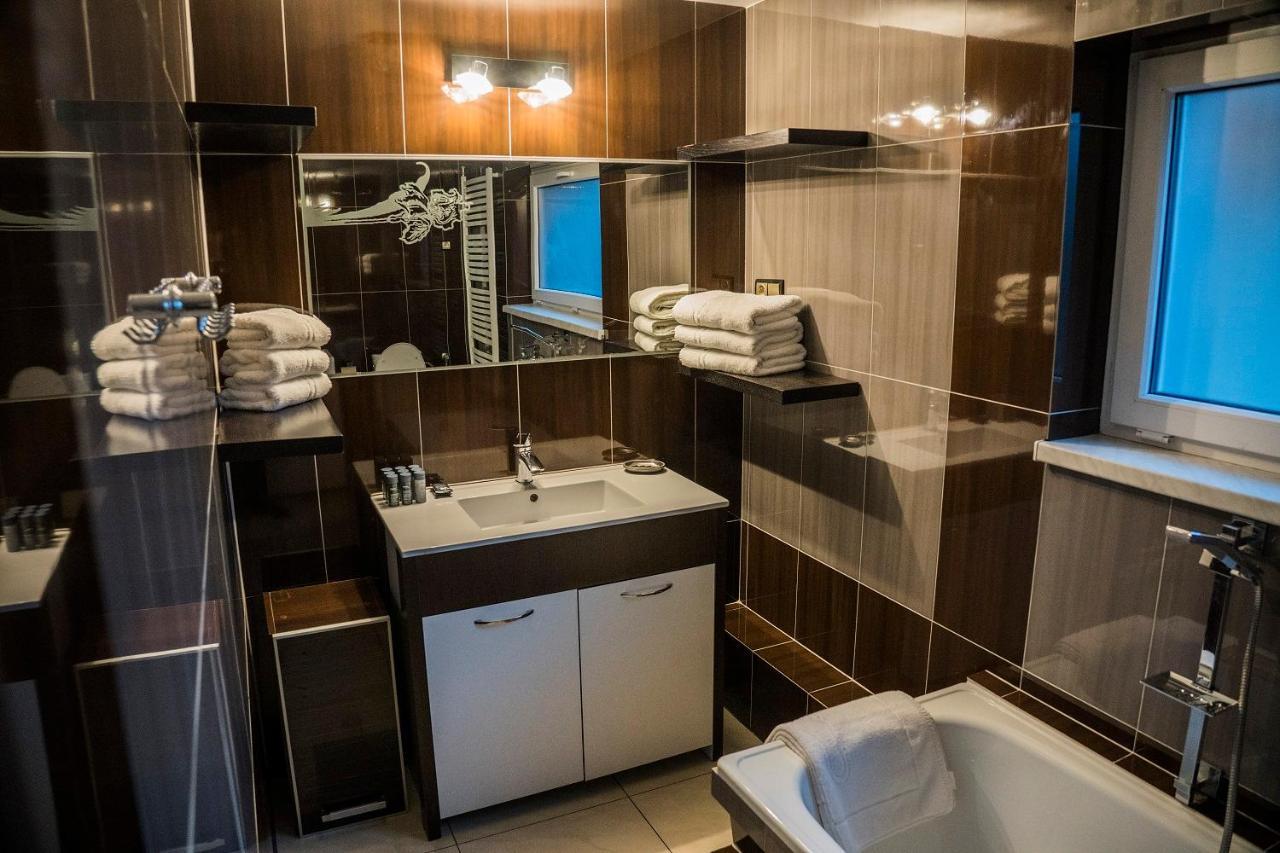 Apartamenty Korona Кросно Екстер'єр фото