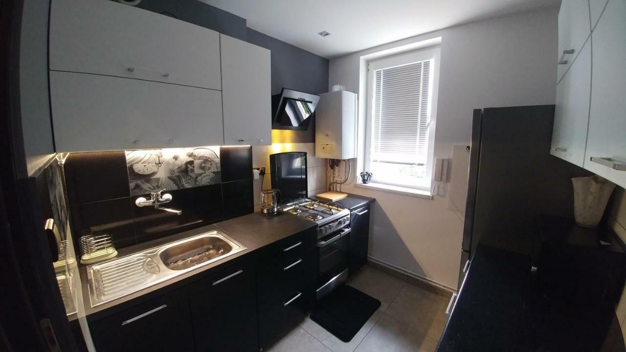 Apartamenty Korona Кросно Екстер'єр фото