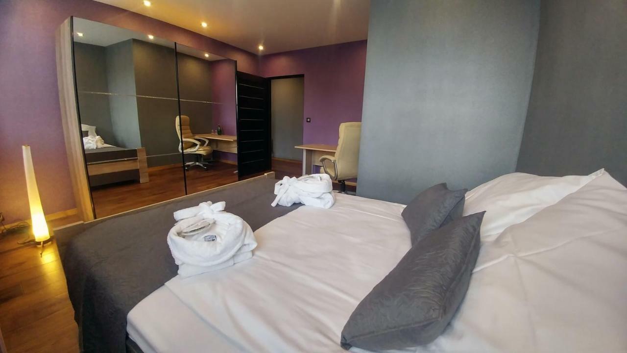 Apartamenty Korona Кросно Екстер'єр фото