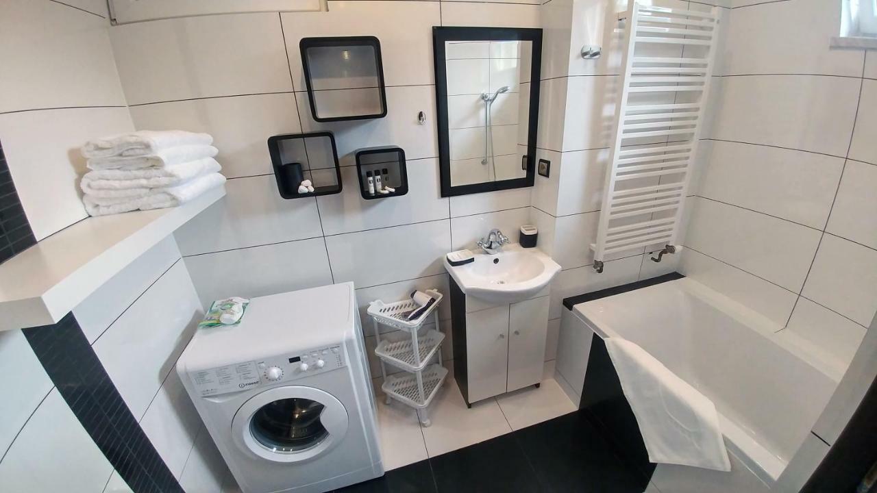 Apartamenty Korona Кросно Екстер'єр фото