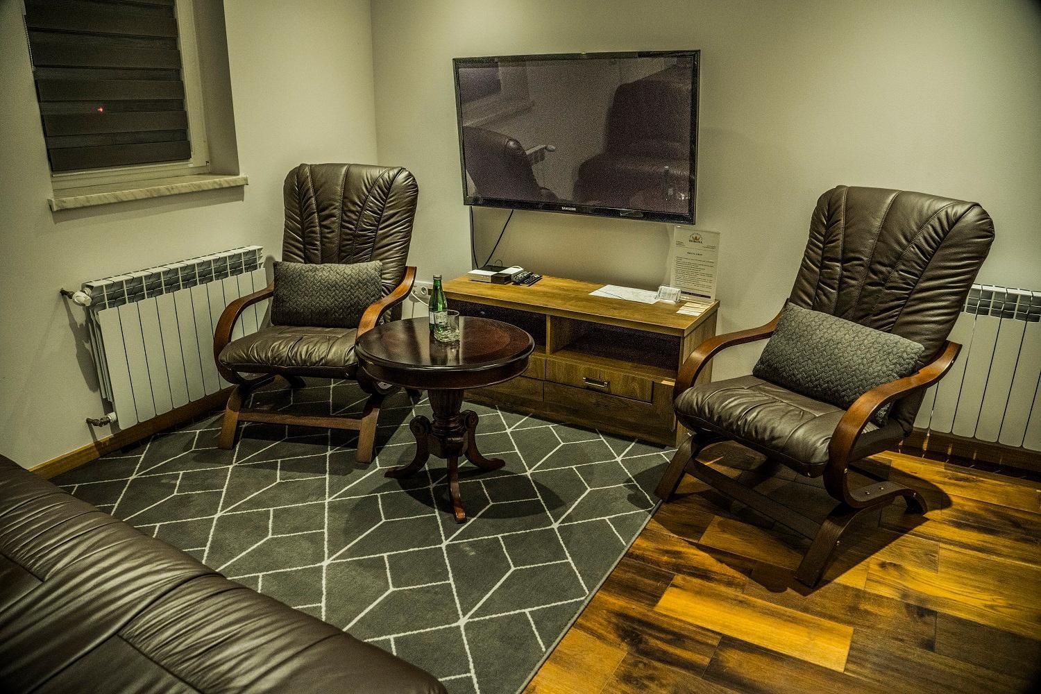 Apartamenty Korona Кросно Екстер'єр фото